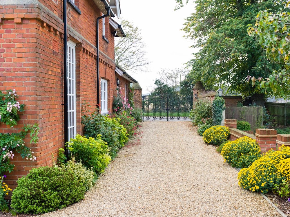 Cheltenham Town Landscaping and Driveway Services